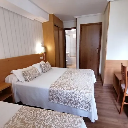 Anosa Casa 3* Santiago de Compostela