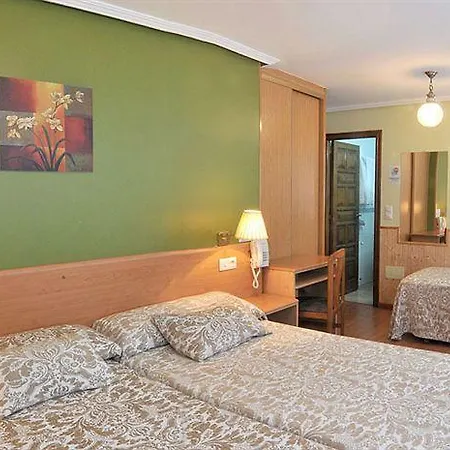 Anosa Casa 3* Santiago de Compostela